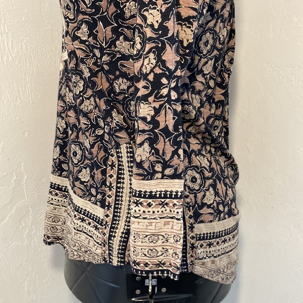 Lucky Brand Women’s Small Long Sleeve V-neck Shirt - Picture 12 of 13